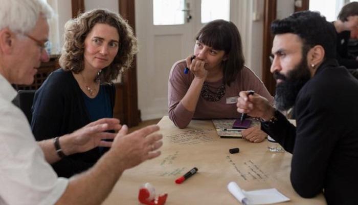 Berliner Forschende im Wissensaustausch mit internationalen Gästen